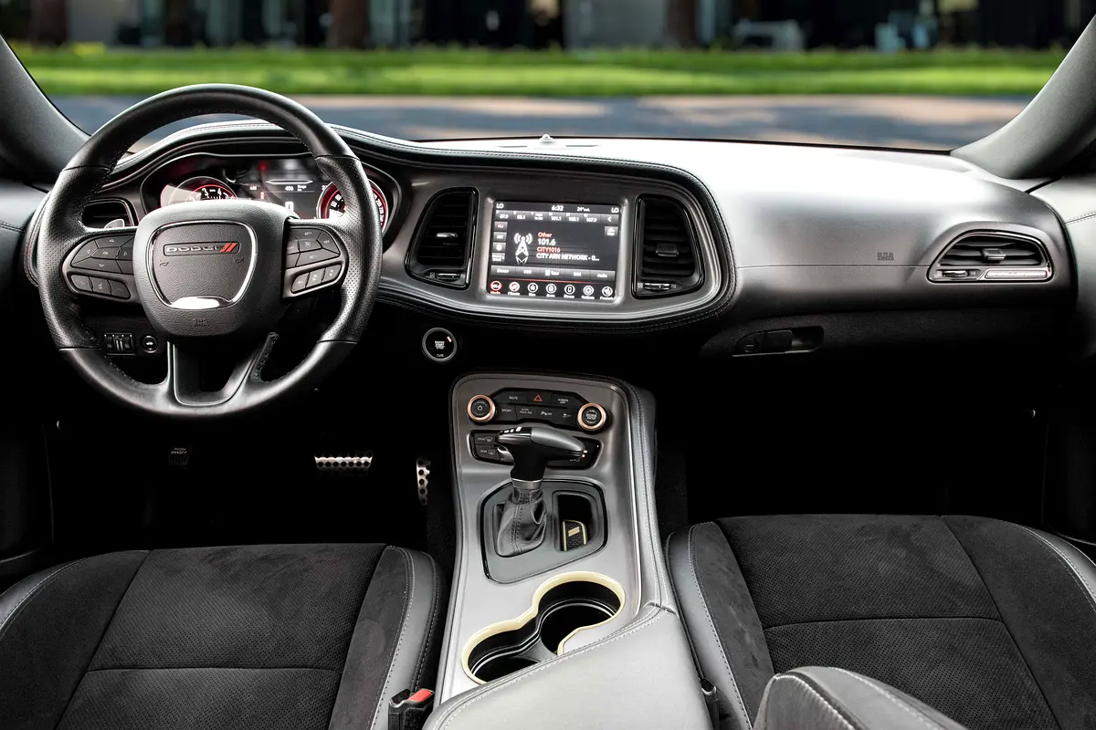 DODGE Challenger R/T 2023 - photo 8 - Import Émirats | International Cars