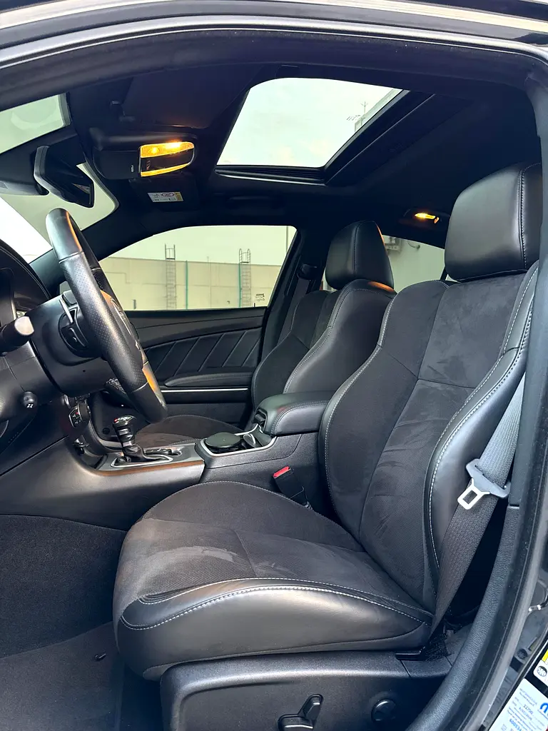 DODGE Charger R/T 2023 - photo 8 - Import Émirats | International Cars