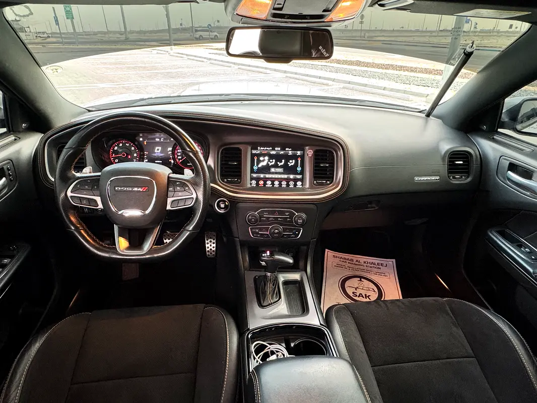 DODGE Charger GT 2022 - photo 10 - Import Émirats | International Cars