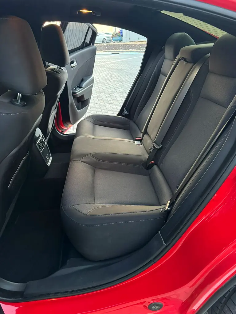 DODGE Charger SXT 2019 - photo 10 - Import Émirats | International Cars