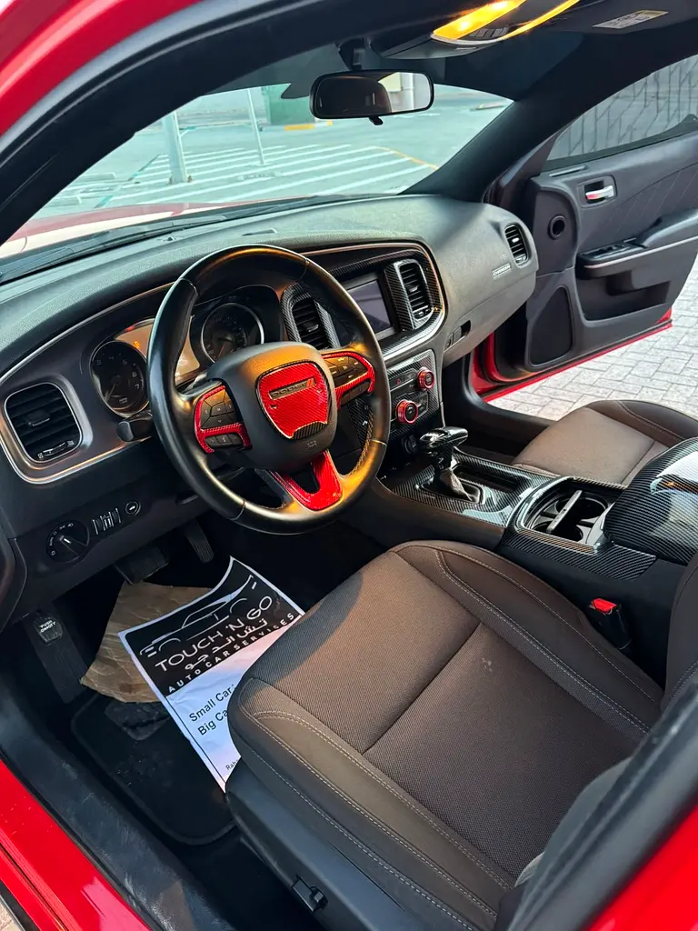 DODGE Charger SXT 2019 - photo 11 - Import Émirats | International Cars