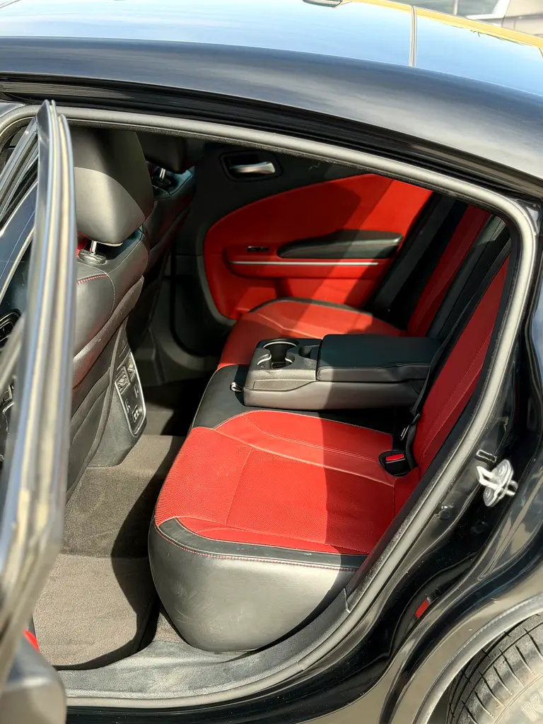 DODGE Charger SXT 2015 - photo 9 - Import Émirats | International Cars