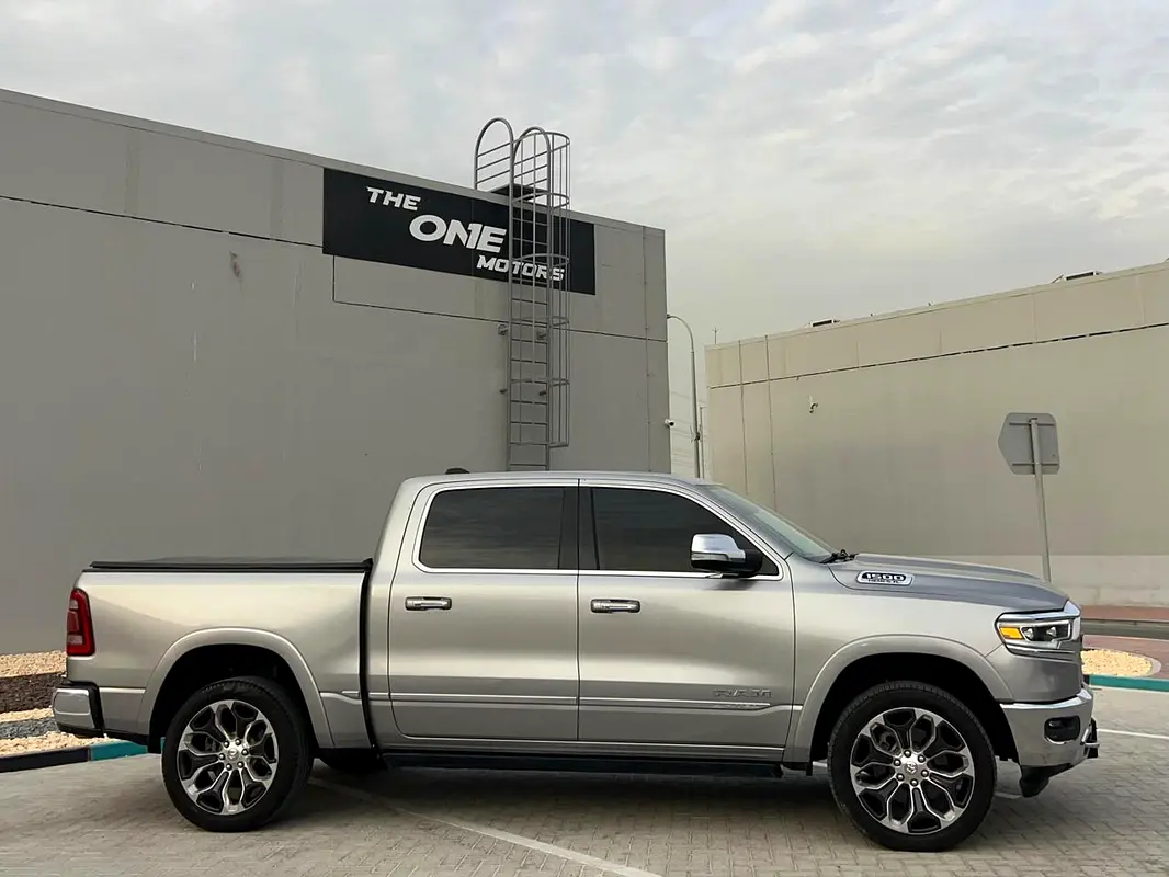 DODGE Ram 1500 Limited 2019 - photo 10 - Import Émirats | International Cars