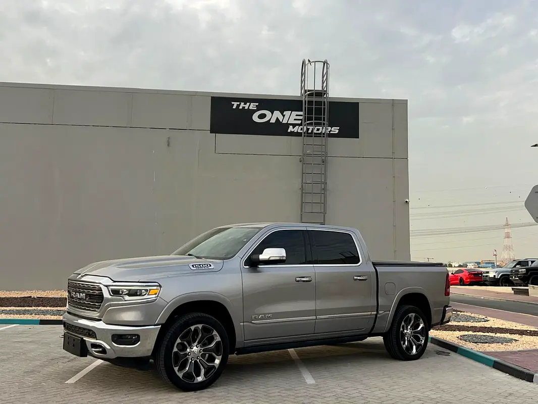 DODGE Ram 1500 Limited 2019 - photo 2 - Import Émirats | International Cars