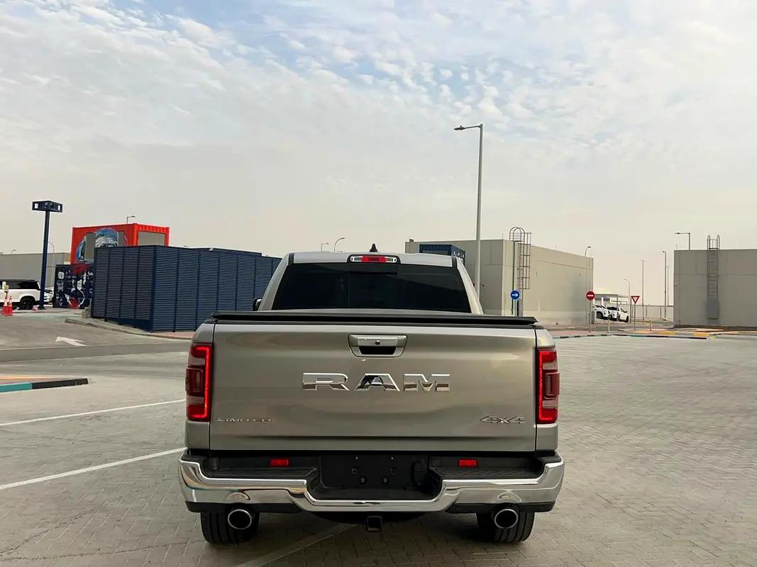 DODGE Ram 1500 Limited 2019 - photo 8 - Import Émirats | International Cars