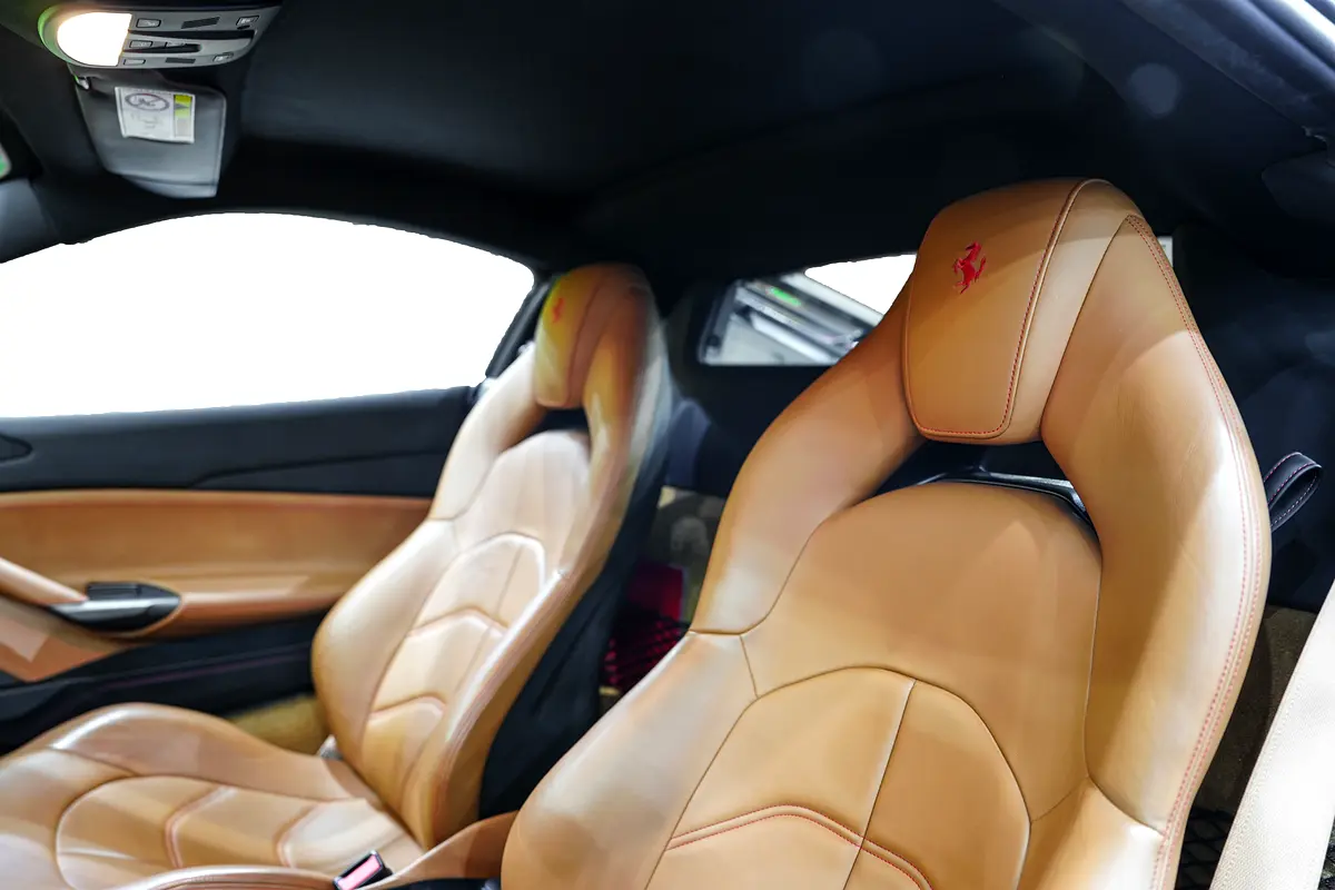 FERRARI 488 GTB Standard 2016 - photo 4 - Import Émirats | International Cars