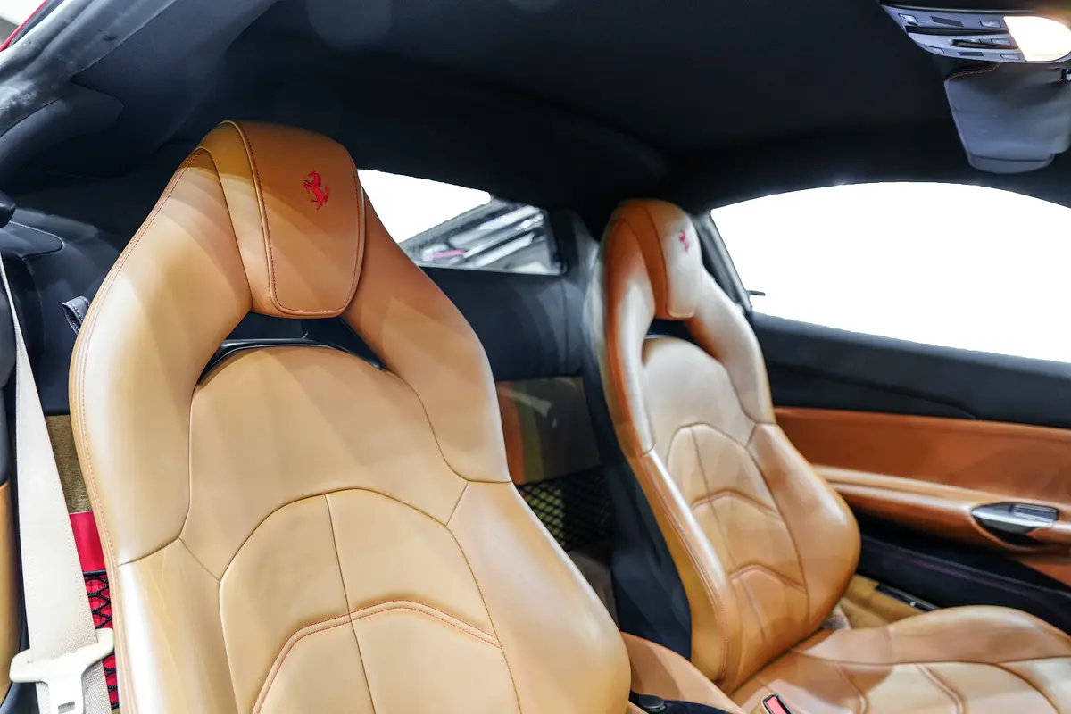 FERRARI 488 GTB Standard 2016 - photo 6 - Import Émirats | International Cars