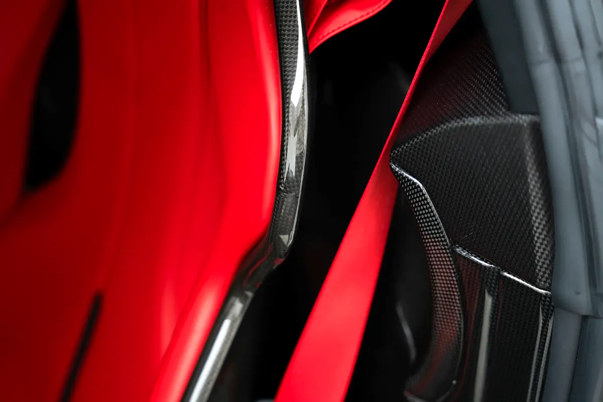 FERRARI SF90 Stradale Assetto Fiorano 2021 - photo 12 - Import Émirats | International Cars