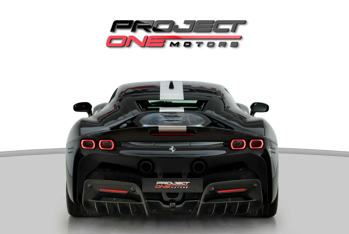 FERRARI SF90 Stradale Assetto Fiorano 2021 - photo 4 - Import Émirats | International Cars