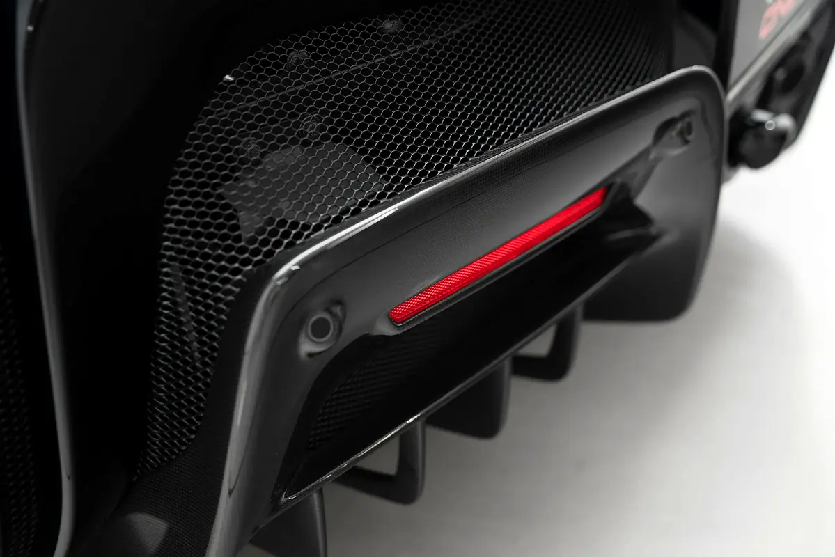 FERRARI SF90 Stradale Assetto Fiorano 2021 - photo 5 - Import Émirats | International Cars