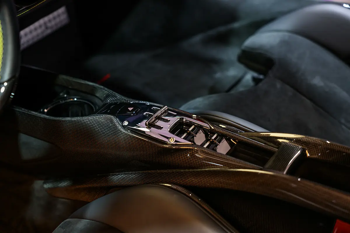 FERRARI SF90 Spider Other 2022 - photo 12 - Import Émirats | International Cars