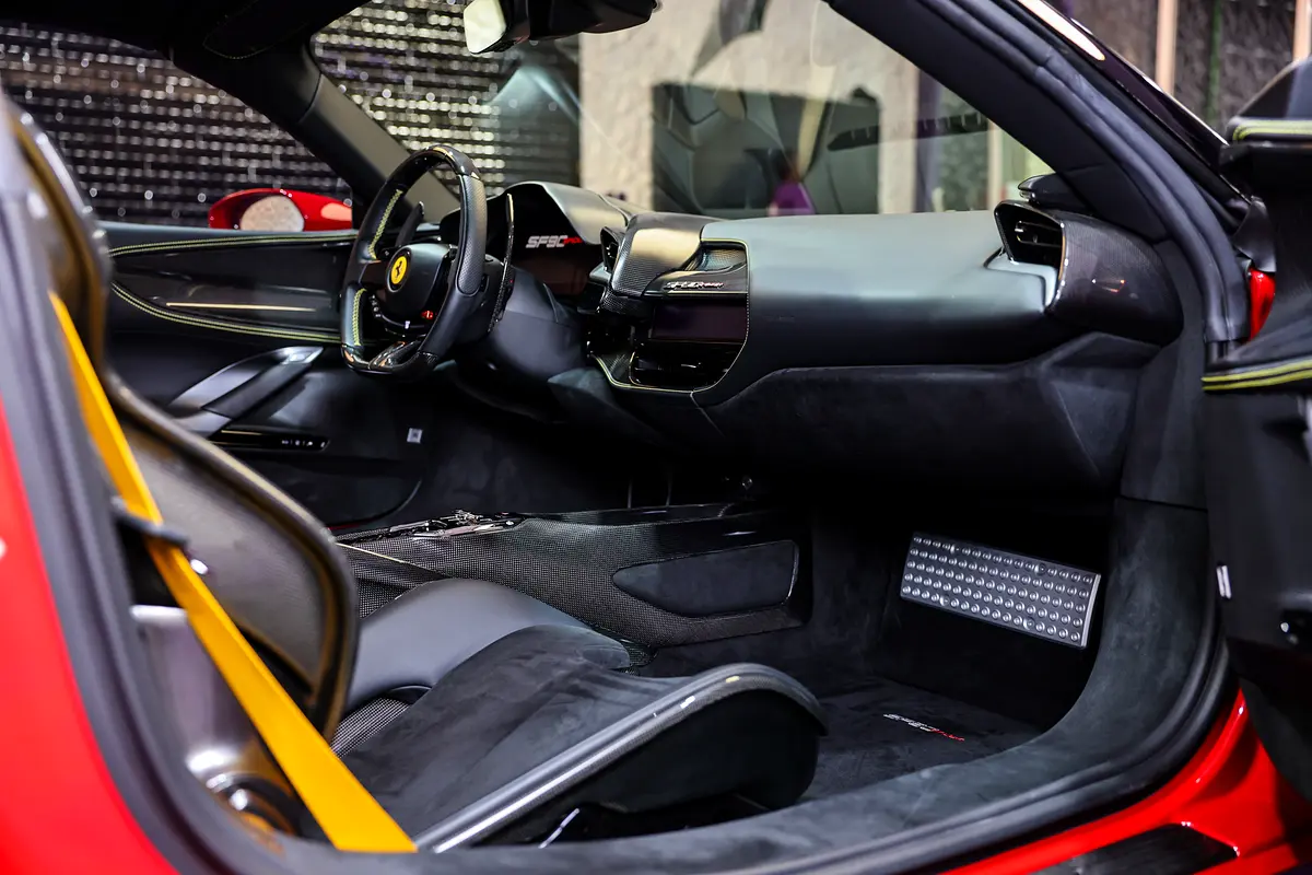 FERRARI SF90 Spider Other 2022 - photo 2 - Import Émirats | International Cars