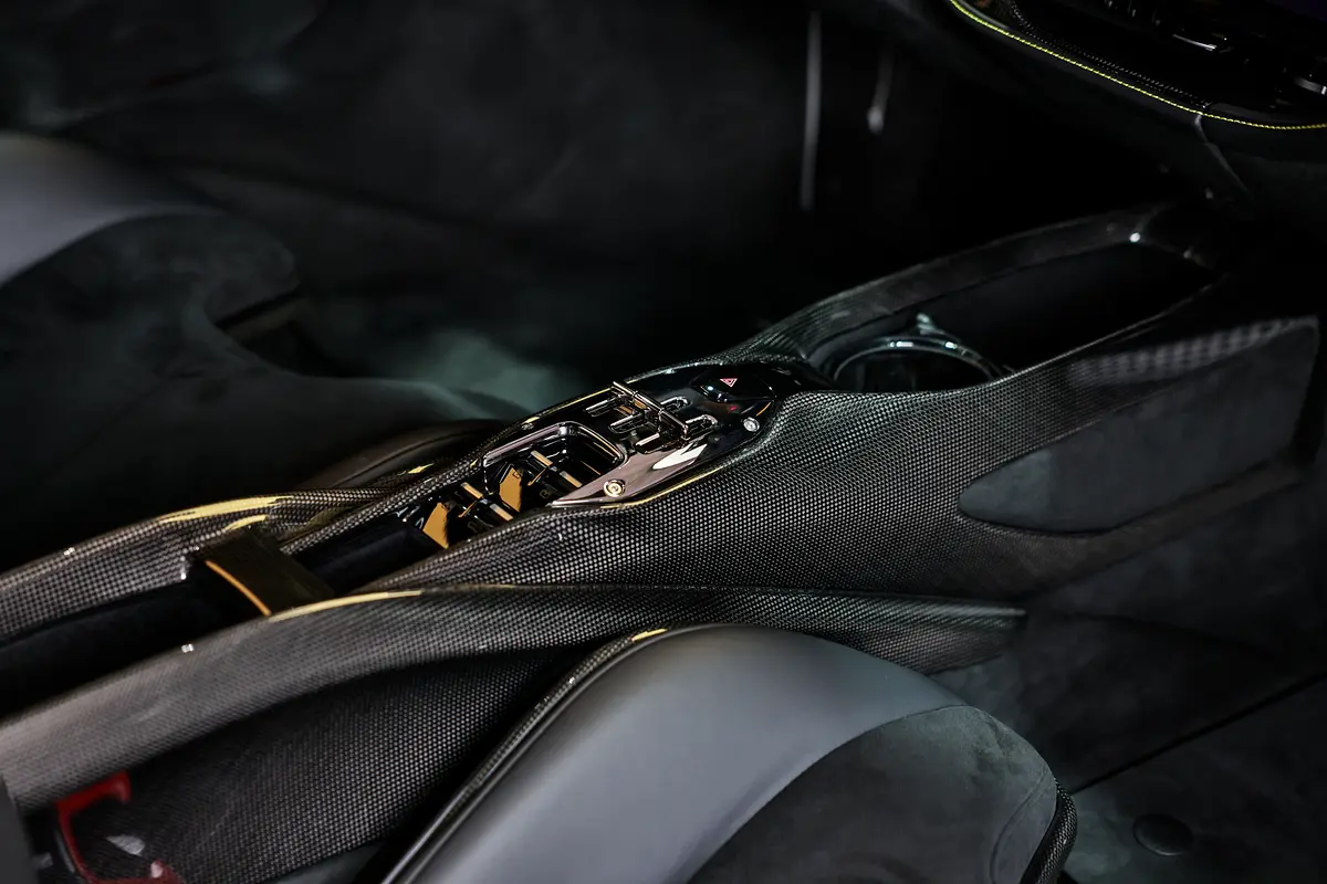 FERRARI SF90 Spider Other 2022 - photo 3 - Import Émirats | International Cars