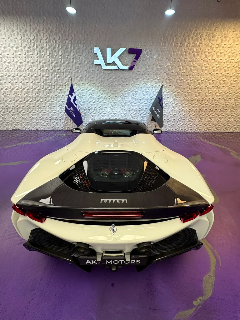 FERRARI SF90 Spider Other 2022 - photo 12 - Import Émirats | International Cars