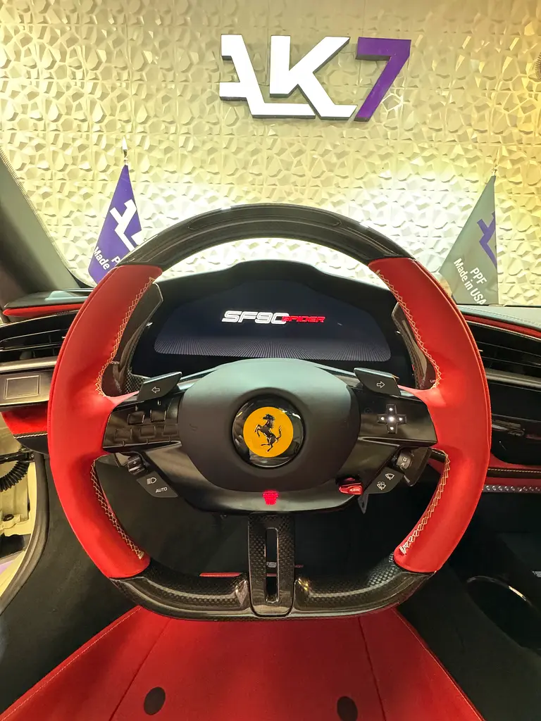 FERRARI SF90 Spider Other 2022 - photo 2 - Import Émirats | International Cars
