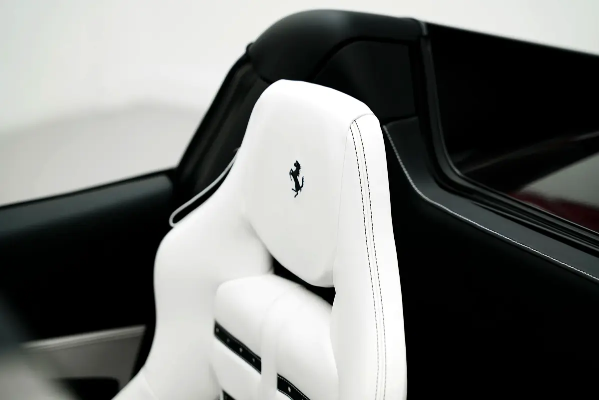 FERRARI F8 Spider V8 Turbo HELE 2023 - photo 11 - Import Émirats | International Cars