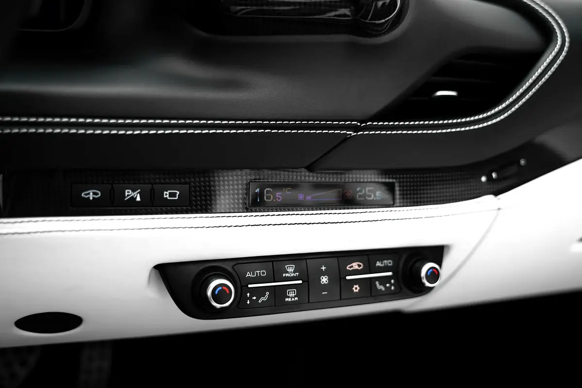 FERRARI F8 Spider V8 Turbo HELE 2023 - photo 12 - Import Émirats | International Cars