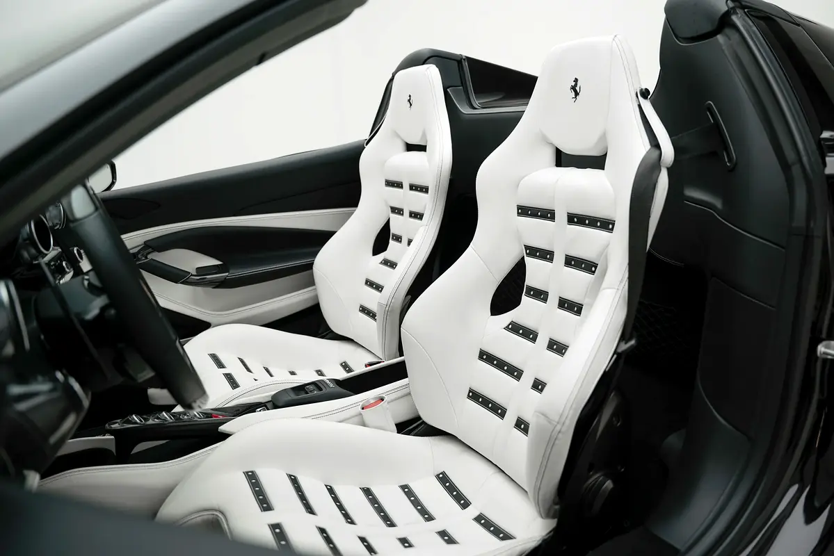 FERRARI F8 Spider V8 Turbo HELE 2023 - photo 6 - Import Émirats | International Cars