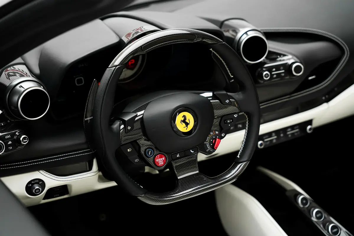 FERRARI F8 Spider V8 Turbo HELE 2023 - photo 7 - Import Émirats | International Cars