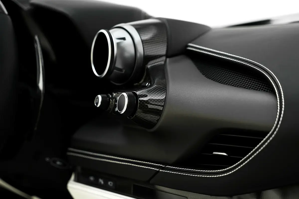 FERRARI F8 Spider V8 Turbo HELE 2023 - photo 8 - Import Émirats | International Cars