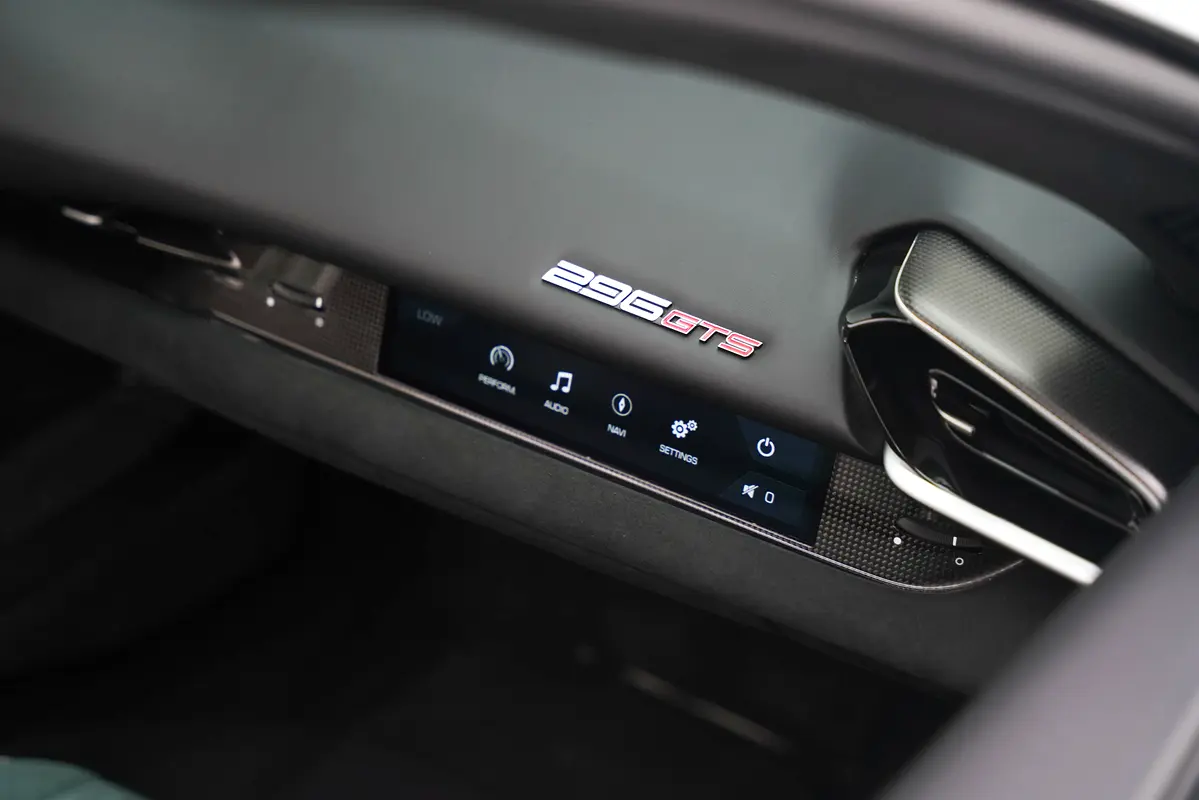 FERRARI 296 GTS Standard 2025 - photo 10 - Import Émirats | International Cars