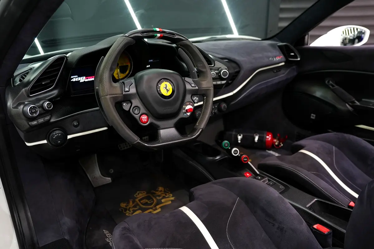 FERRARI 488 Pista Spider Atelier 2018 - photo 6 - Import Émirats | International Cars