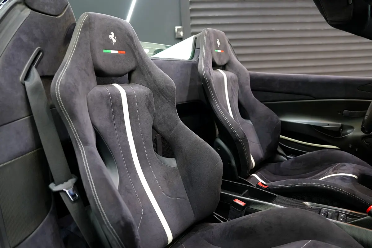FERRARI 488 Pista Spider Atelier 2018 - photo 9 - Import Émirats | International Cars
