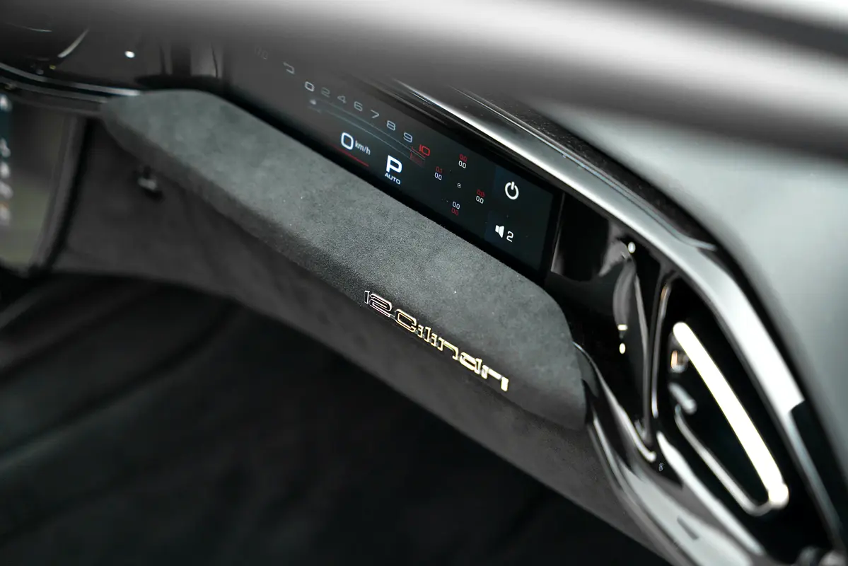 FERRARI 12Cilindri Other 2025 - photo 10 - Import Émirats | International Cars