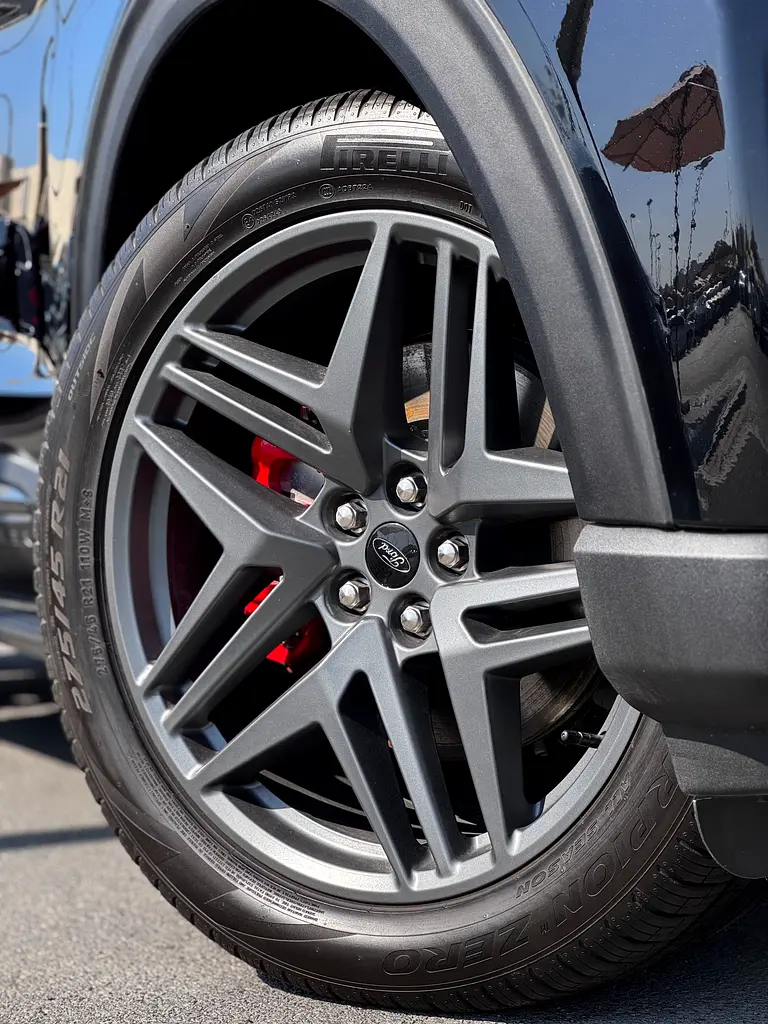 FORD Explorer ST 2025 - photo 9 - Import Émirats | International Cars