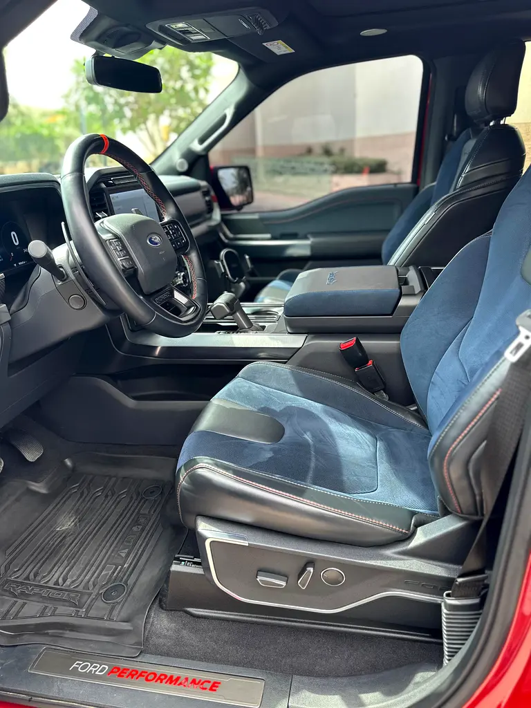 FORD F-Series Pickup Raptor 2023 - photo 7 - Import Émirats | International Cars