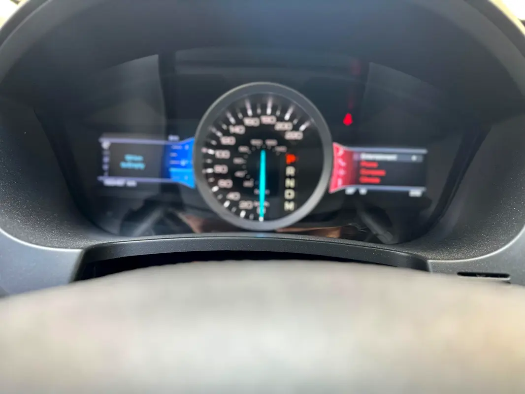 FORD Explorer XLT 2013 - photo 10 - Import Émirats | International Cars