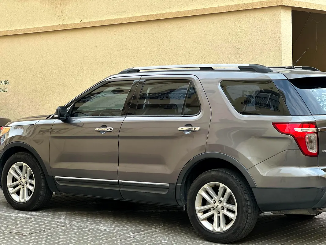 FORD Explorer XLT 2013 - photo 2 - Import Émirats | International Cars