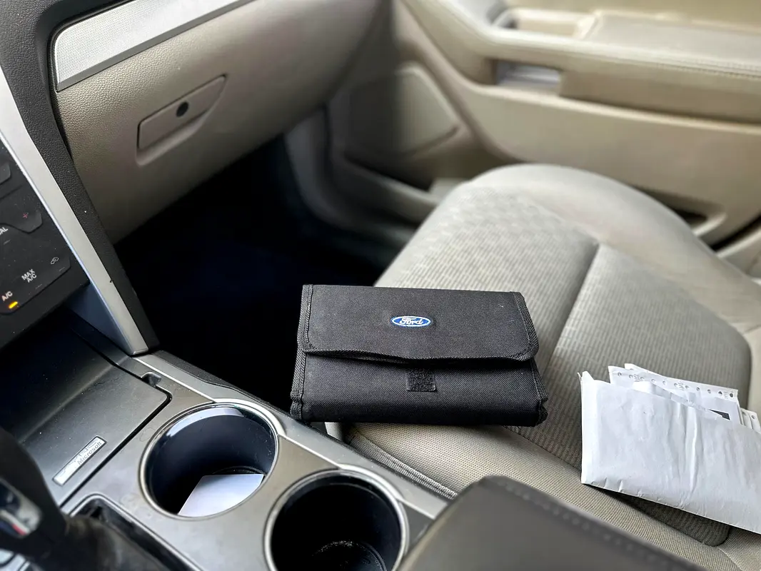 FORD Explorer XLT 2013 - photo 8 - Import Émirats | International Cars