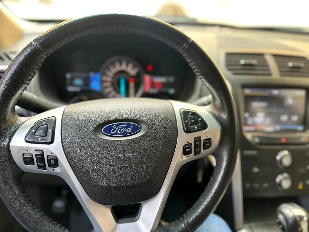 FORD Explorer XLT 2013 - photo 9 - Import Émirats | International Cars