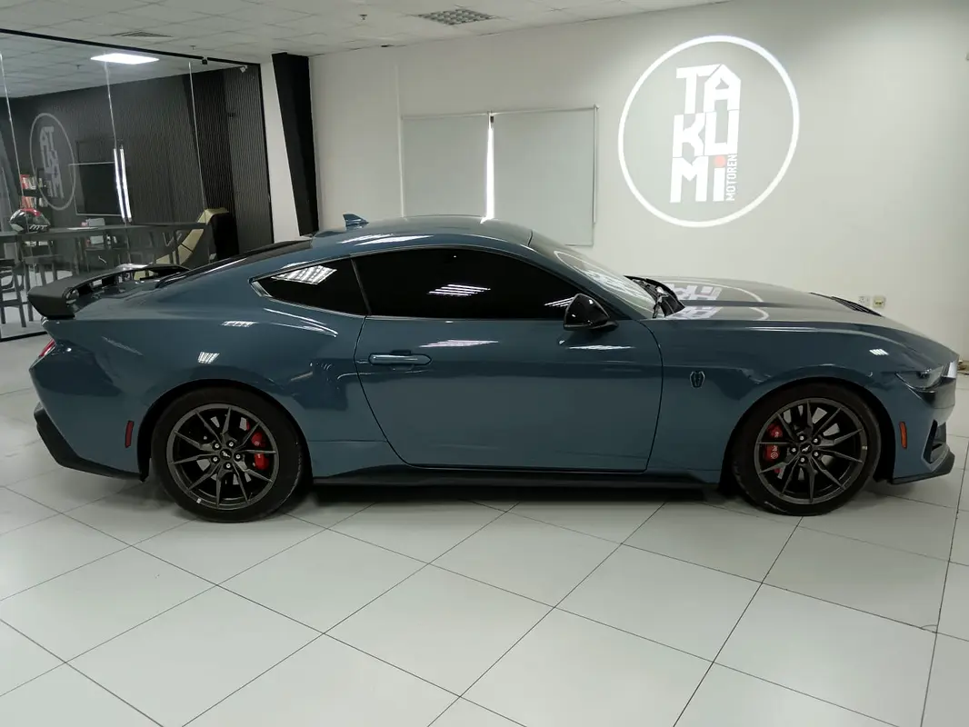 FORD Mustang Dark Horse Premium 2025 - photo 9 - Import Émirats | International Cars