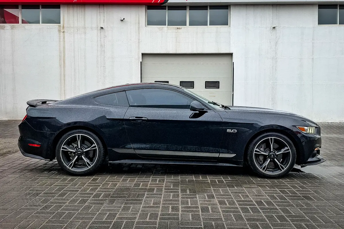 FORD Mustang GT California Special 2017 - photo 4 - Import Émirats | International Cars
