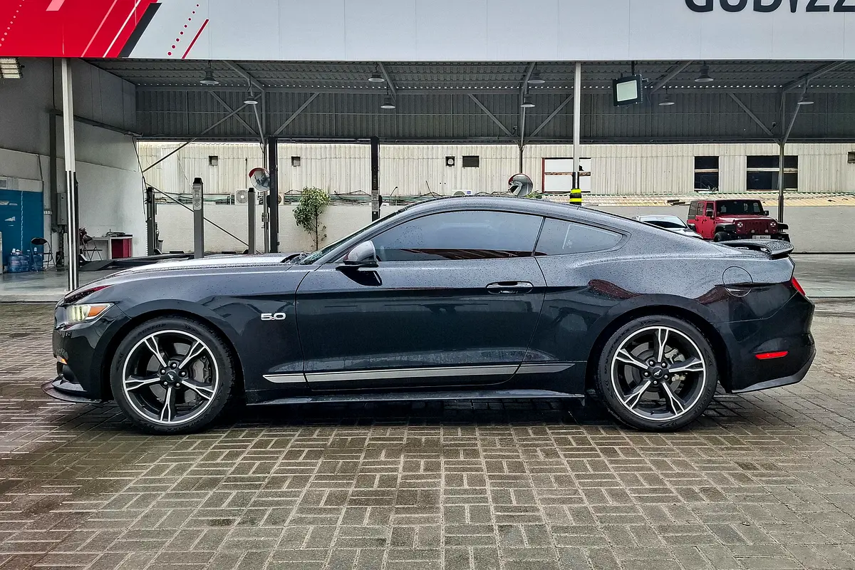 FORD Mustang GT California Special 2017 - photo 5 - Import Émirats | International Cars