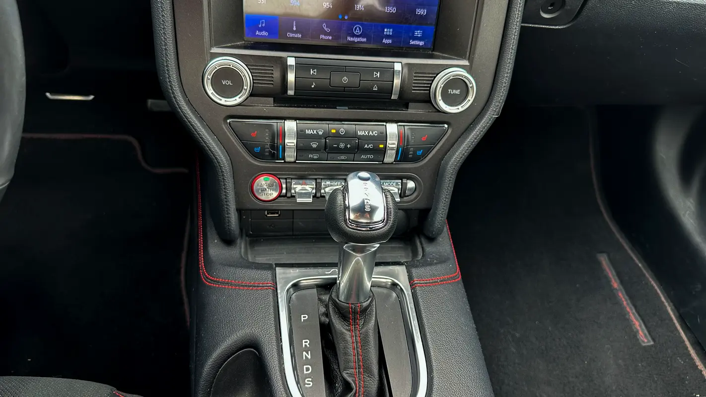 FORD Mustang GT California Special 2022 - photo 12 - Import Émirats | International Cars