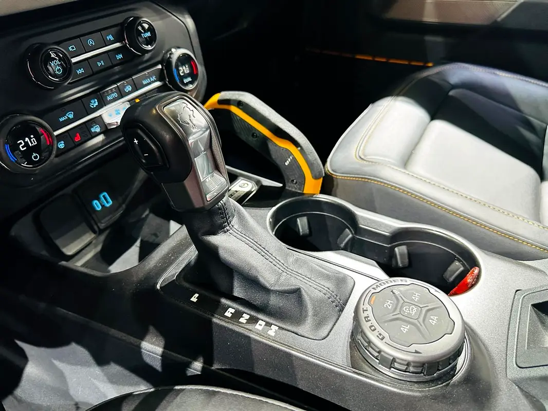 FORD Bronco Badlands 2021 - photo 11 - Import Émirats | International Cars