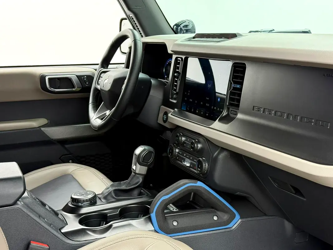 FORD Bronco Wildtrak 2022 - photo 7 - Import Émirats | International Cars