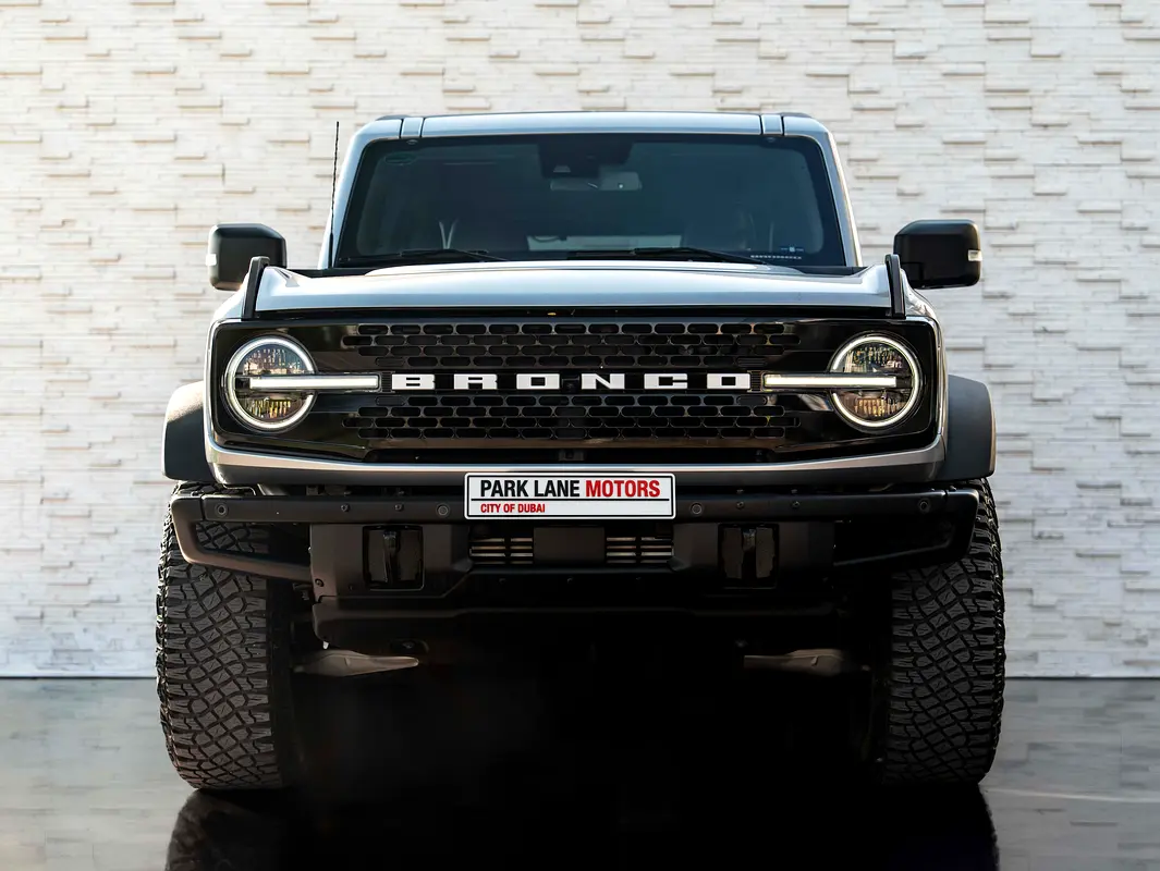 FORD Bronco Wildtrak 2023 - photo 2 - Import Émirats | International Cars