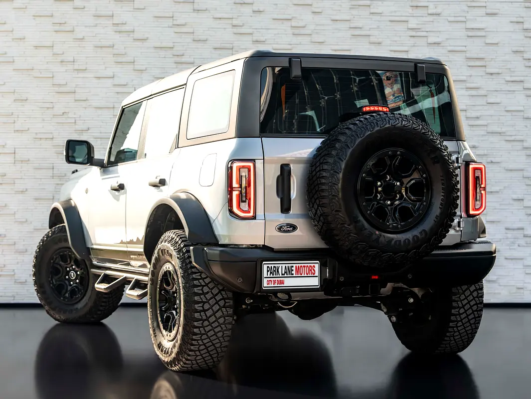 FORD Bronco Wildtrak 2023 - photo 3 - Import Émirats | International Cars