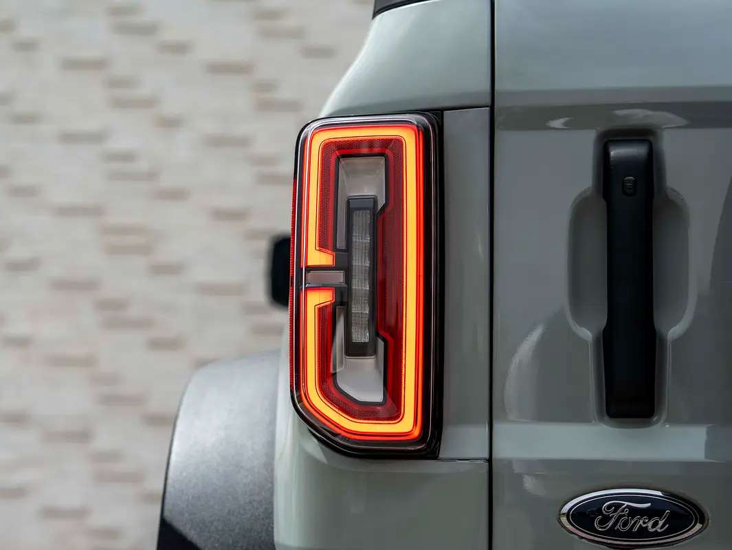 FORD Bronco Wildtrak 2023 - photo 7 - Import Émirats | International Cars