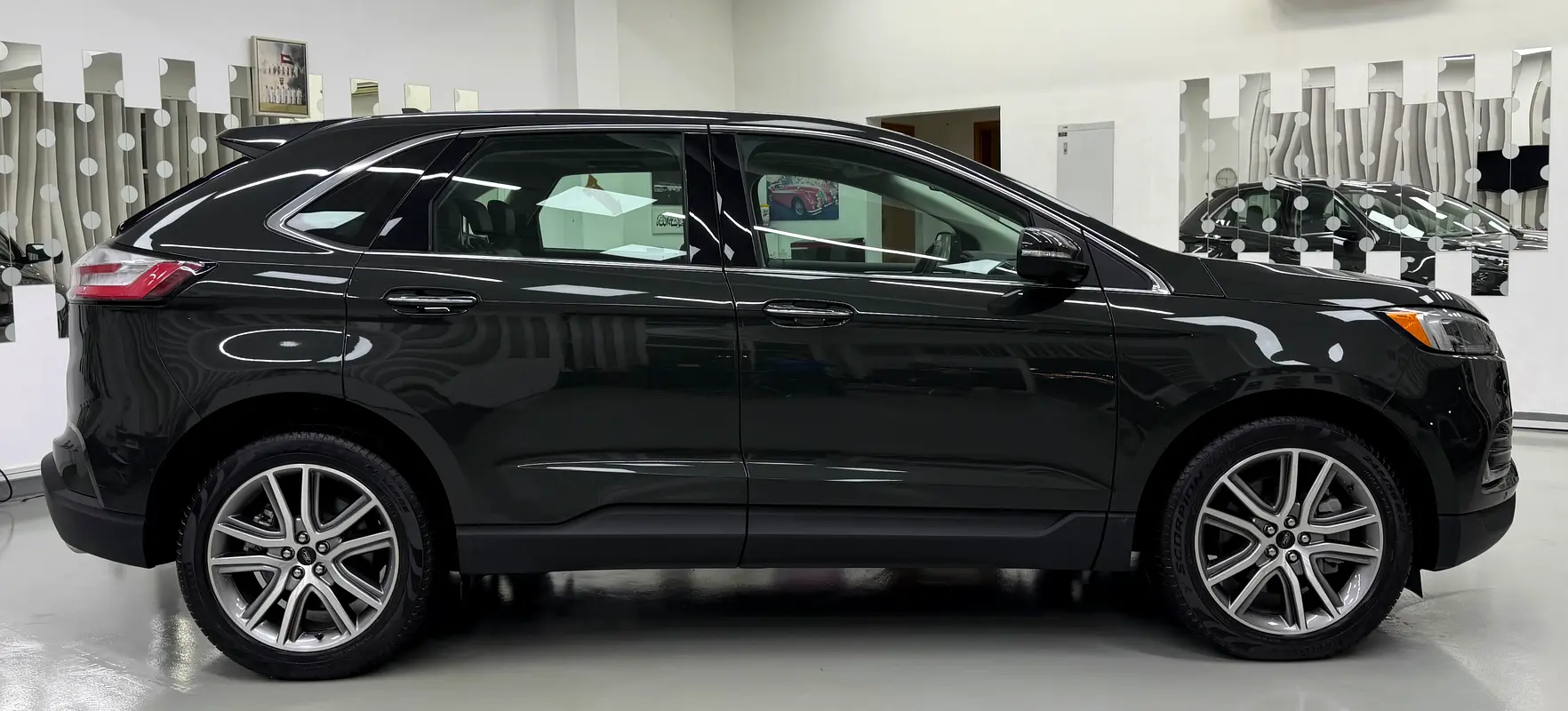 FORD Edge Titanium 2023 - photo 4 - Import Émirats | International Cars
