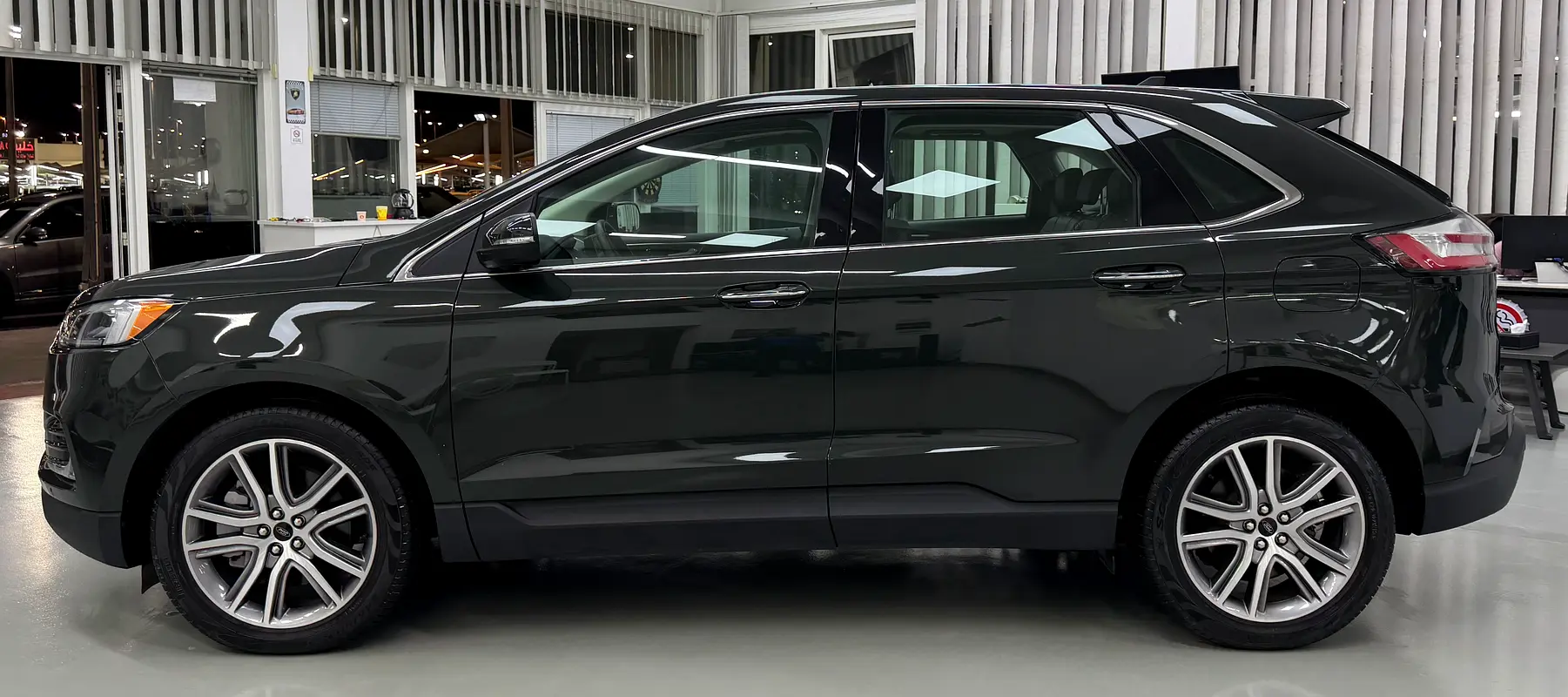 FORD Edge Titanium 2023 - photo 5 - Import Émirats | International Cars