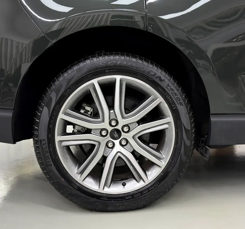 FORD Edge Titanium 2023 - photo 7 - Import Émirats | International Cars