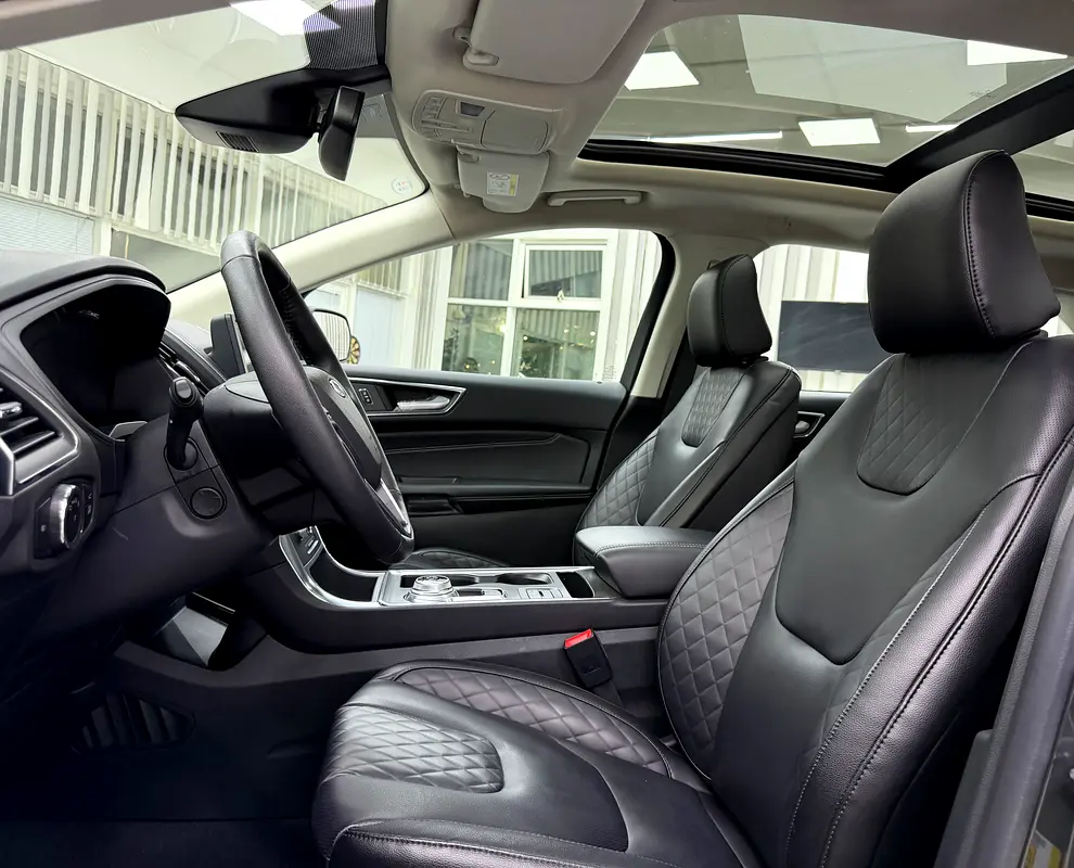 FORD Edge Titanium 2023 - photo 9 - Import Émirats | International Cars