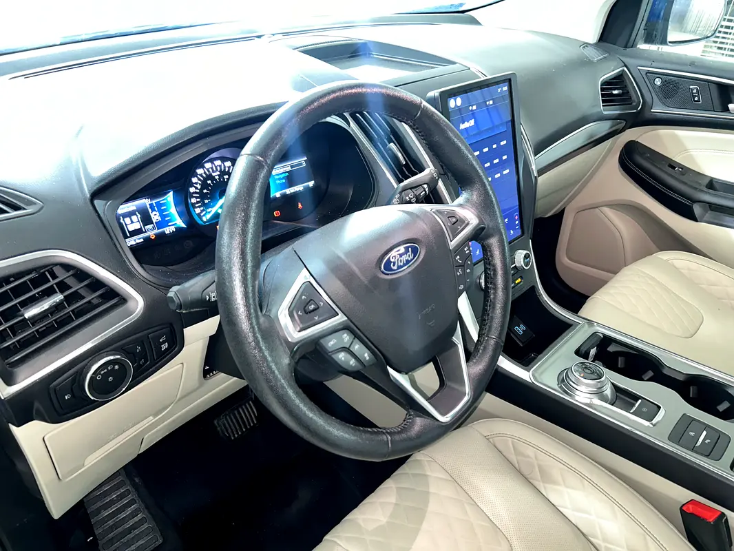 FORD Edge Titanium 2023 - photo 12 - Import Émirats | International Cars