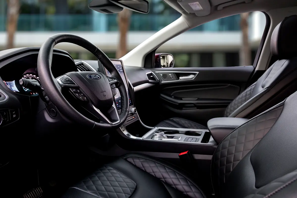 FORD Edge Titanium 2023 - photo 9 - Import Émirats | International Cars