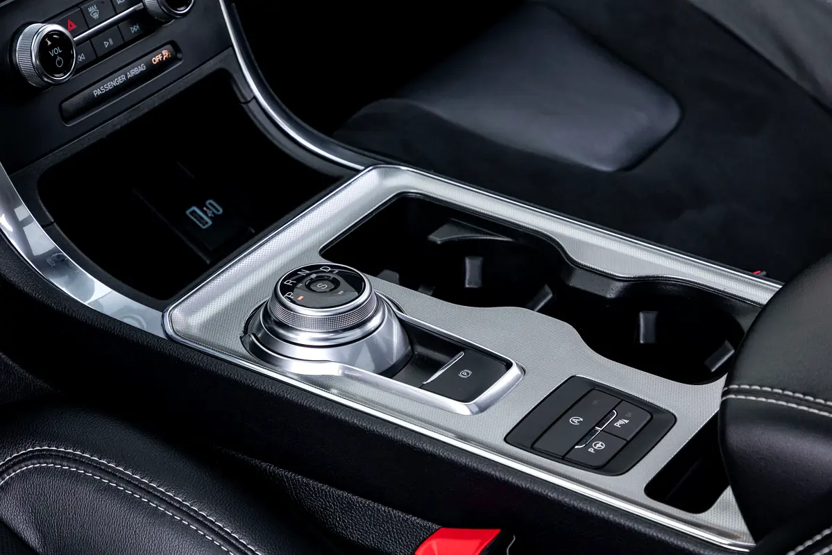 FORD Edge ST 2023 - photo 10 - Import Émirats | International Cars